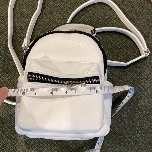 Zara Basics white small backpack - Picture 3 of 9